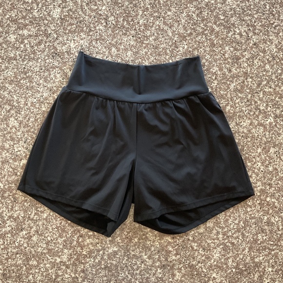 HALARA Pants - Halara Super High Waisted Back Pocket & Side Pocket Shorts 5'' Black NWT Large